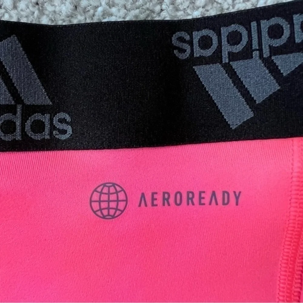 💚NWT Girls Adidas bright coral and black bike shorts size XL (16)
